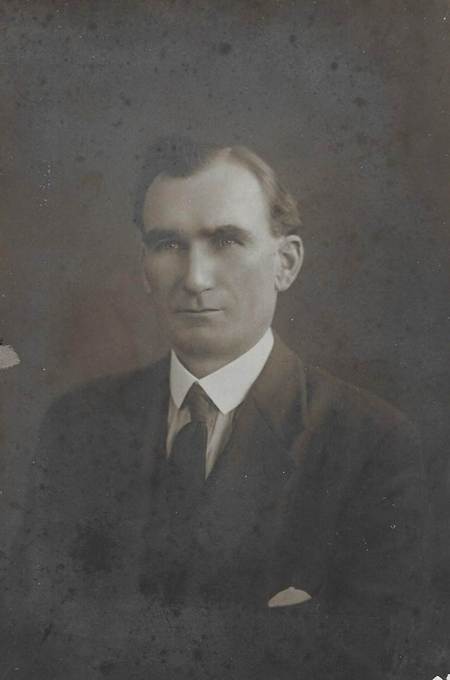 A vintage photo of a person
Description automatically generated